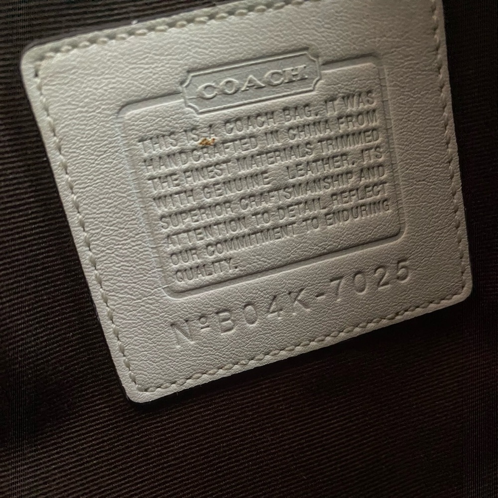 Coach white leather cream jacquard mini soho signature shoulder bag w/ dust bag. - Picture 9 of 9